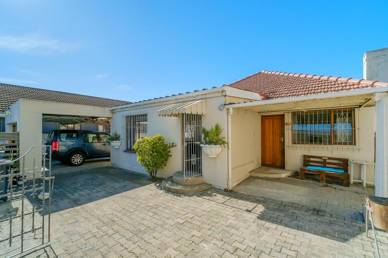 3 Bedroom Property for Sale in Plumstead Western Cape